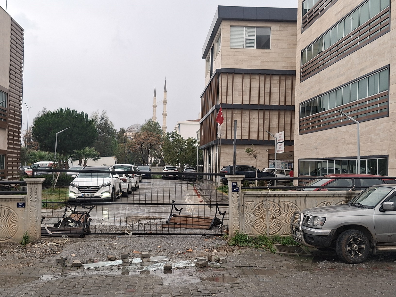 Didimde Ilce Saglik Mudurlugunun Ana Kapisi Neden Kapali 628670 1F1E6A2Be2F0E9D031Daac5F82683Dc6