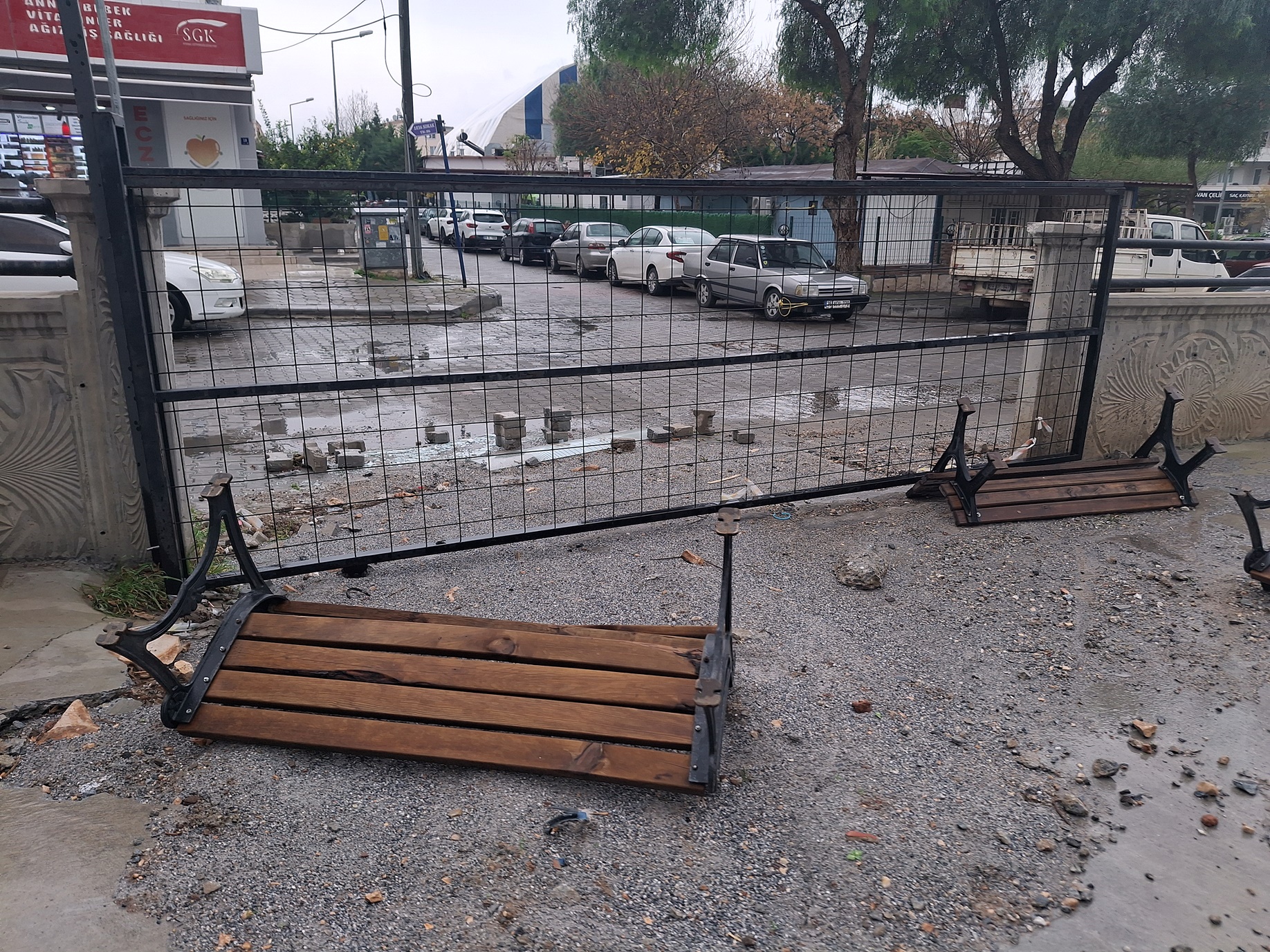 Didimde Ilce Saglik Mudurlugunun Ana Kapisi Neden Kapali 628670 A0035835A2A116Dc9835Bd92D4Dee8A0