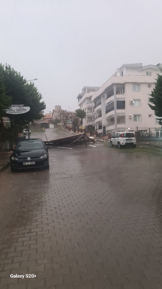 Didimdeki Siddetli Firtinanin Faturasi 633684 Faf5Db195089D295919846Cc89D9F367