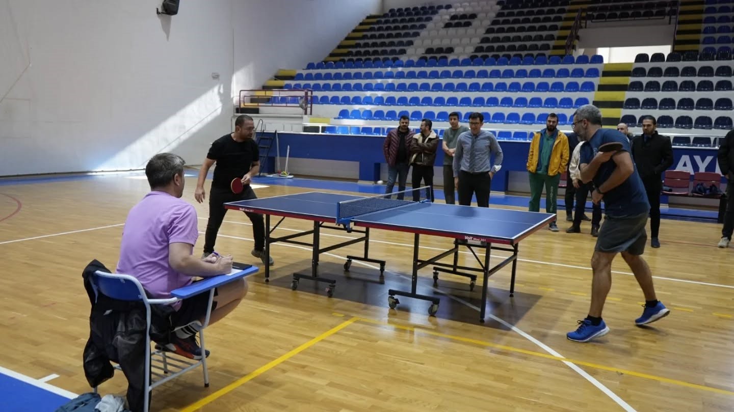 Hastane Personeli Masa Tenisinde Hunerlerini Sergiledi Abafb3E9B5F94Ca81D2E8C5B064911Fa