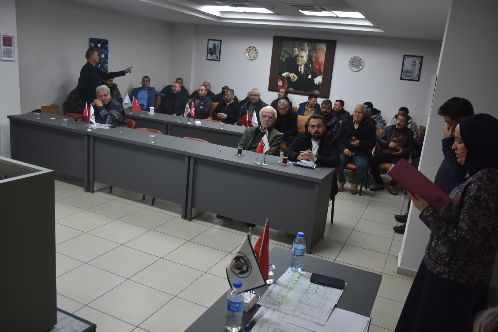 Karacasuda Baskan Adayi Toz Yukselen Kiralara Tepki Gosterdi Esnaf Magdur Oluyor 629351 261Ae157282Ad160C99C6943Ae3E92A4