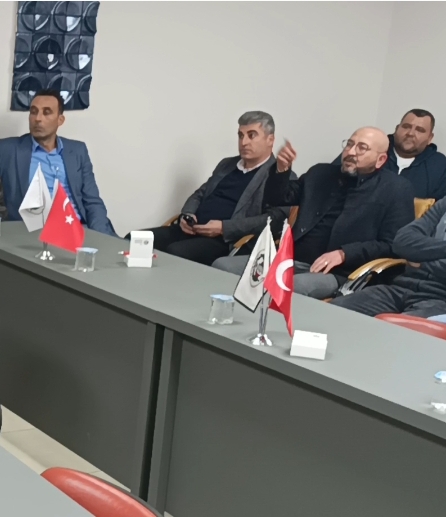 Karacasuda Baskan Adayi Toz Yukselen Kiralara Tepki Gosterdi Esnaf Magdur Oluyor 629351 33D4Ca6Bbbb0Be9Ea42F1C308Ad1Fed1