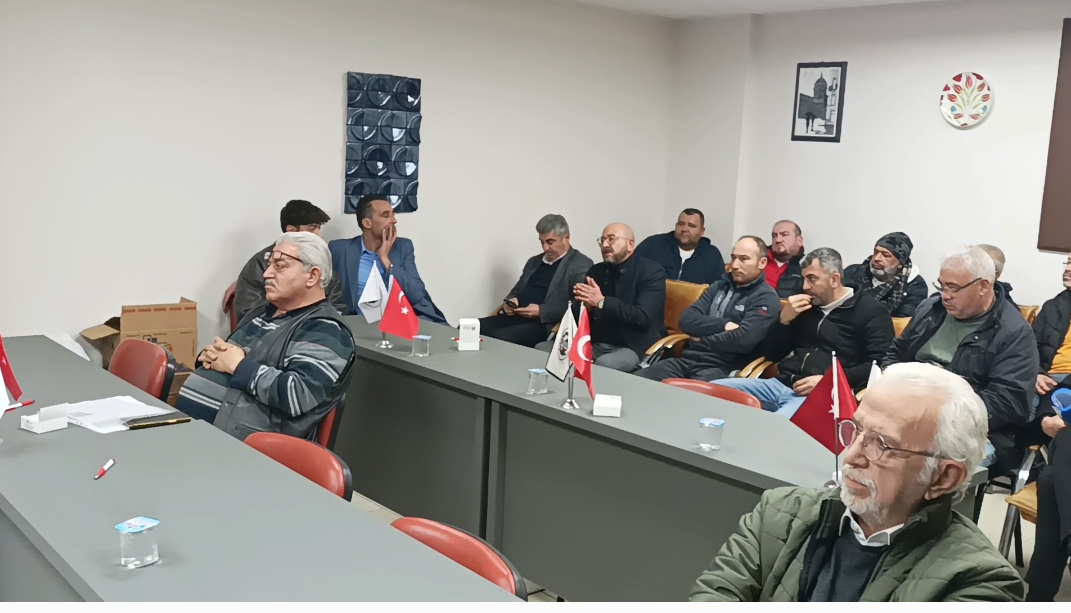 Karacasuda Baskan Adayi Toz Yukselen Kiralara Tepki Gosterdi Esnaf Magdur Oluyor 629351 41Fc1Aacb4C6Bf7Be92A4Ecb721667E8