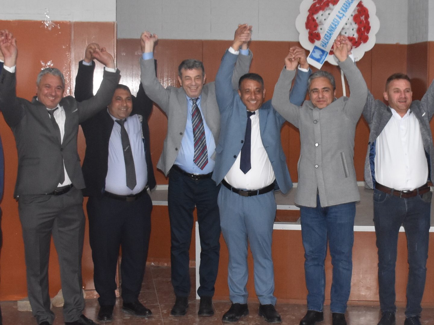 Karacasuda Kazanan Zafer Karabacakli Guvenoyu Aldi Yeniden Baskan Secildi 630402 Aae1B1579Abdd0551A1F3170Ac8D9D5F