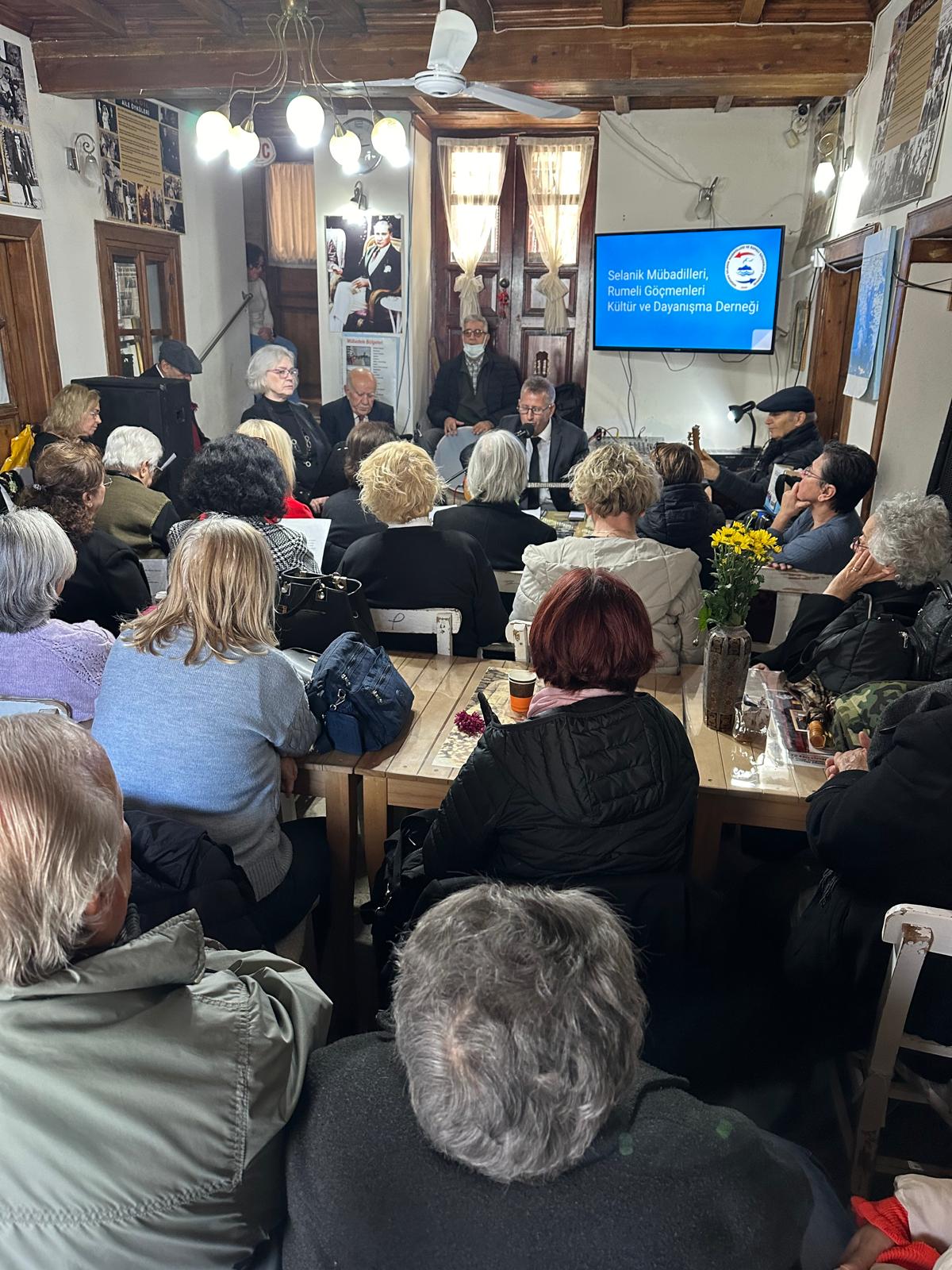 Karanfiller Mubadele Anisina Egenin Sulariyla Bulustu 634704 755B39Dd4F888Bbe3Ca14C2880Fcf8F1