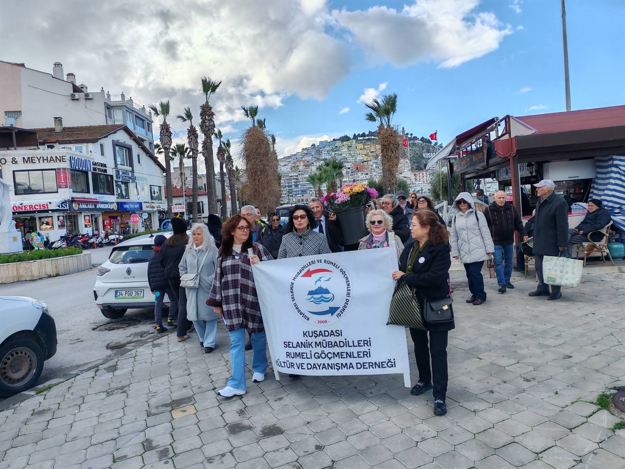 Karanfiller Mubadele Anisina Egenin Sulariyla Bulustu 634704 F38Cc9Dd591B7098135661C2B9695895