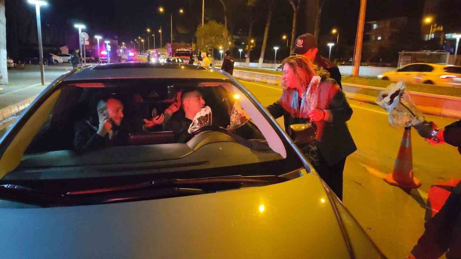 Kaymakam Dogru Yeni Yila Gorevi Basinda Girenleri Unutmadi 008741032Fa38E2554Bad14Bf90615Fc