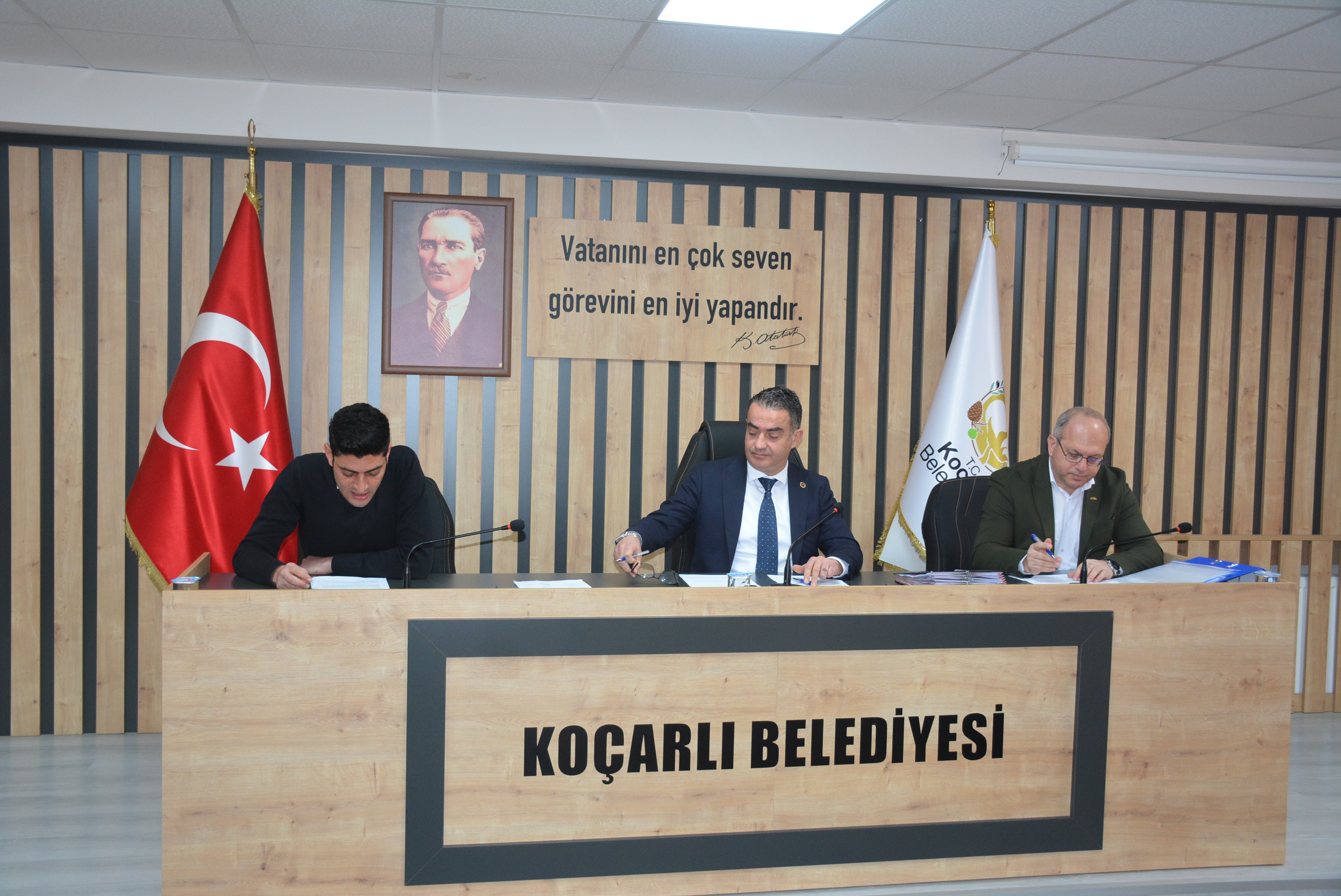 Kocarli Belediyesi Meclisinde Dengeler Bicak Sirtinda 631809 2A17Cda37Dc050E3C17C1Ab0Ea3E8920