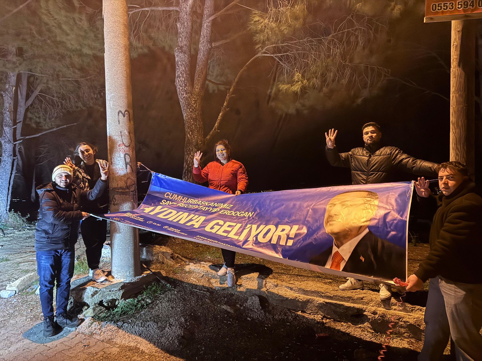 Kocarli Erdogan Pankartlariyla Suslendi 631481 2894F9Dca6C16B7C0A0291F018Bb3Beb