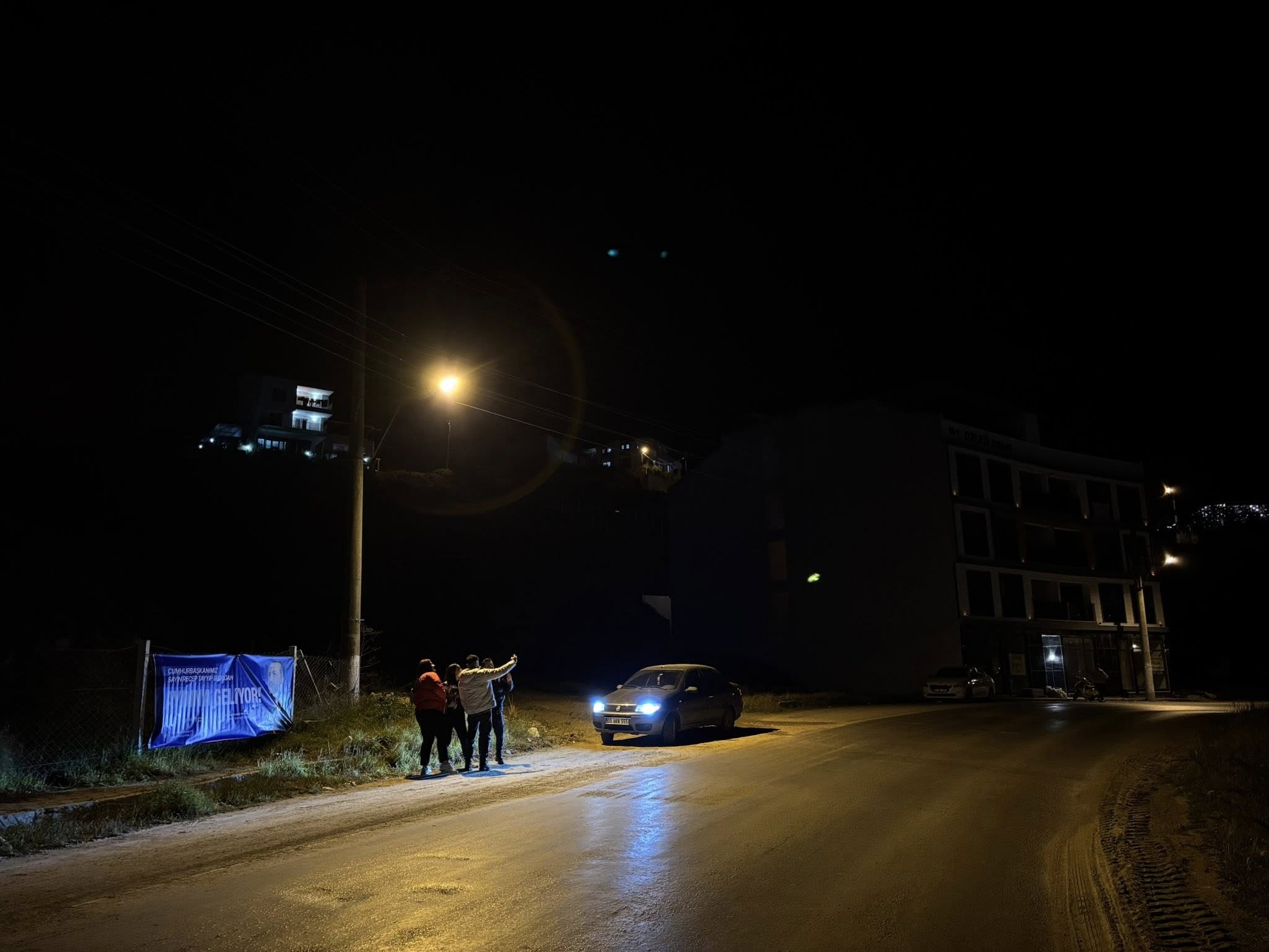 Kocarli Erdogan Pankartlariyla Suslendi 631481 8B94Cb670197173C583A16C4Ae395Bcb