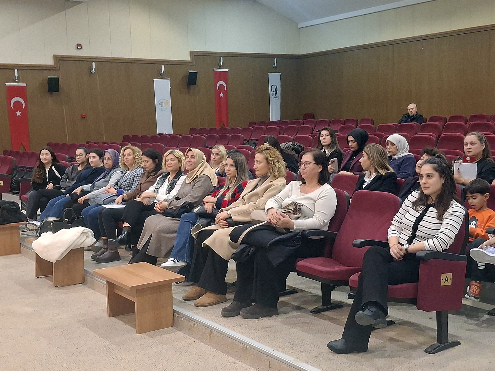 Koruyucu Aile Sistemi Semineri Didimde Ilgi Gormedi 628536 Dacc45A0E6Cbae0Ae0B2Ea1918Bed883