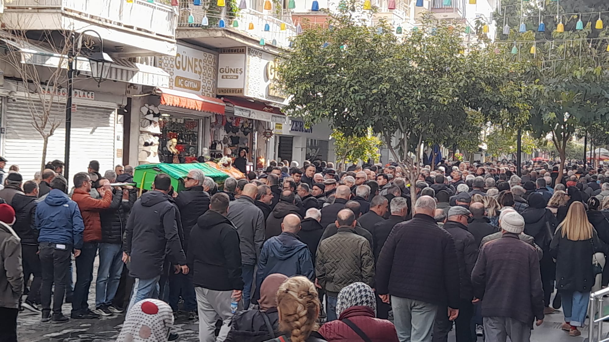 Kusadali Esnaf Ismail Kestaneci Ebediyete Ugurlandi 627728 1F90Aeeac5Cb563F93716Ca67Cc21304