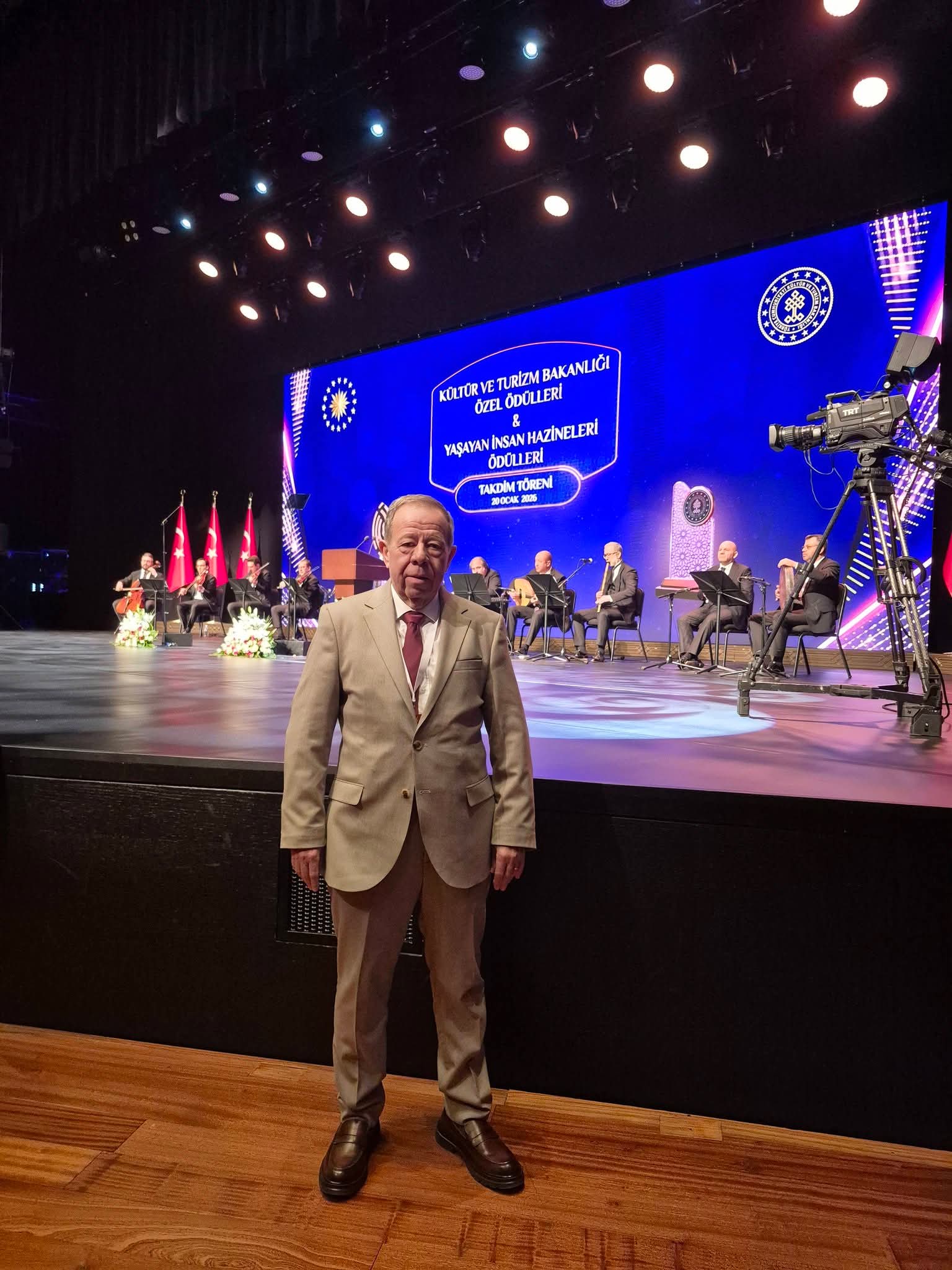 Kusadali Koruklu Cizme Ustasi Karpuzcu Yasayan Insan Hazineleri Oduluyle Gururumuz Oldu 632049 F480158125457A7535B61D76128648Ee