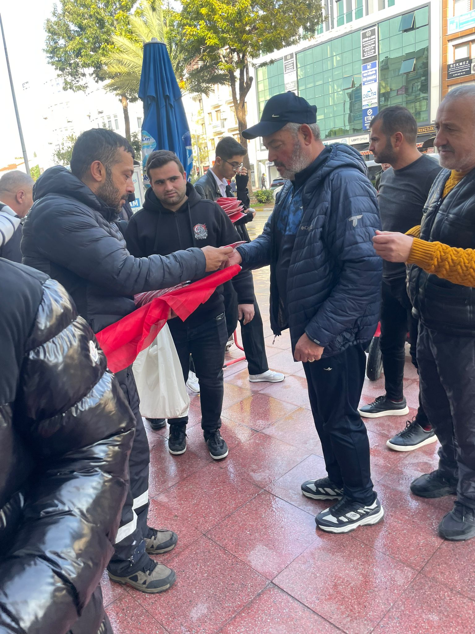 Kusadasi Ulku Ocaklarindan Nusaybine Sert Yanit Bu Bayrak Inmez 632781 8D2E8A9E7E62Ca5D71E63555434Ae5A5