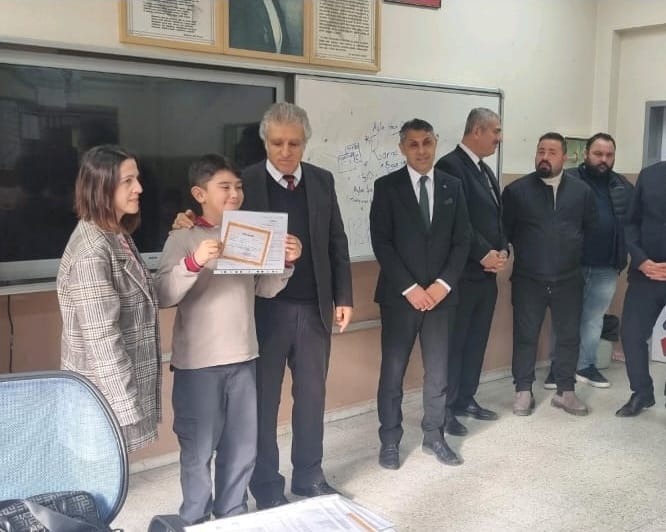 Kusadasinda 17 Bin 423 Ogrenci Karne Sevinci Yasadi 630935 48F2Ebe98592A6Ce008B245867C49De4