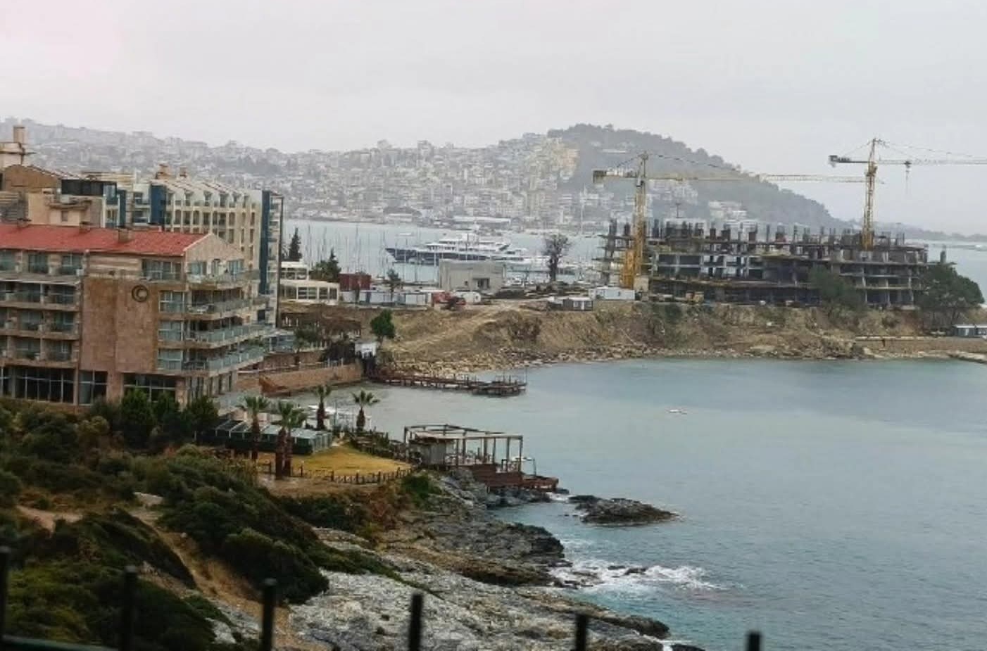 Kusadasinda Maviye Beton Darbesi Cevrecileri Ayaklandirdi 633897 75339C3766Fbbe453Acff34A7C11B9Ee