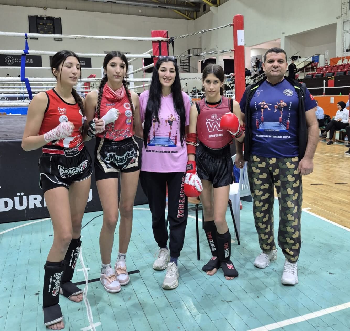 Muaythai Sampiyonasinda Kusadali Sporcular Izmirde Tarih Yazdi 633331 3633B49699Ebdace921Af74De23C1740