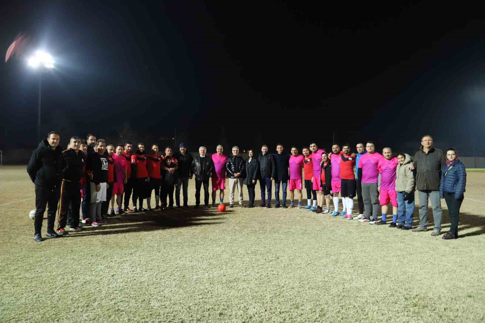 Nazilli Belediyesi Futbol Turnuvasinda Sampiyon Ozel Kalem Mudurlugu Oldu 5Fbcdd4Bc4389Edf7960C8C0495371B7