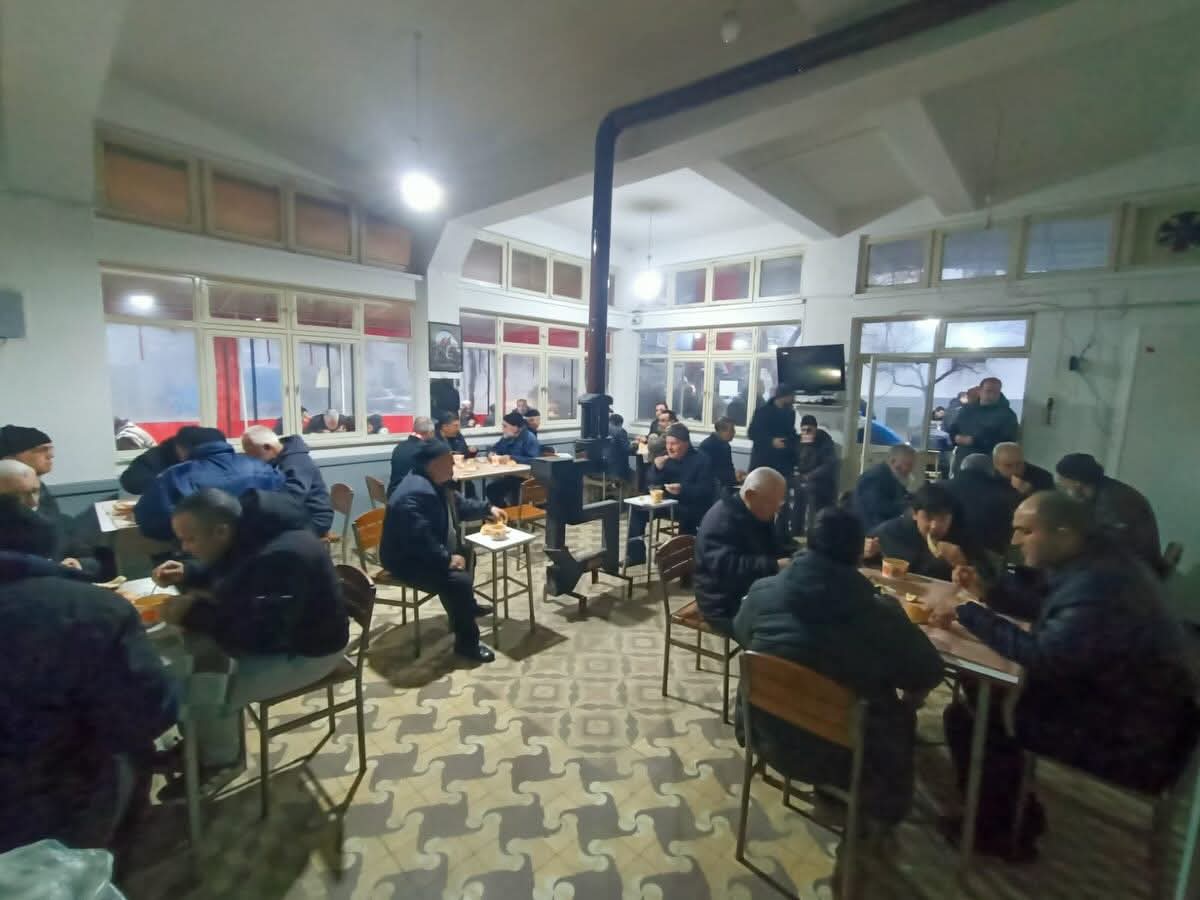 Nazilli De Yildirim Camiinde Sabah Namazinda Gonuller Bulustu 629327 F0210Cbcfabc1Eba3B173A0B2Bb21D64