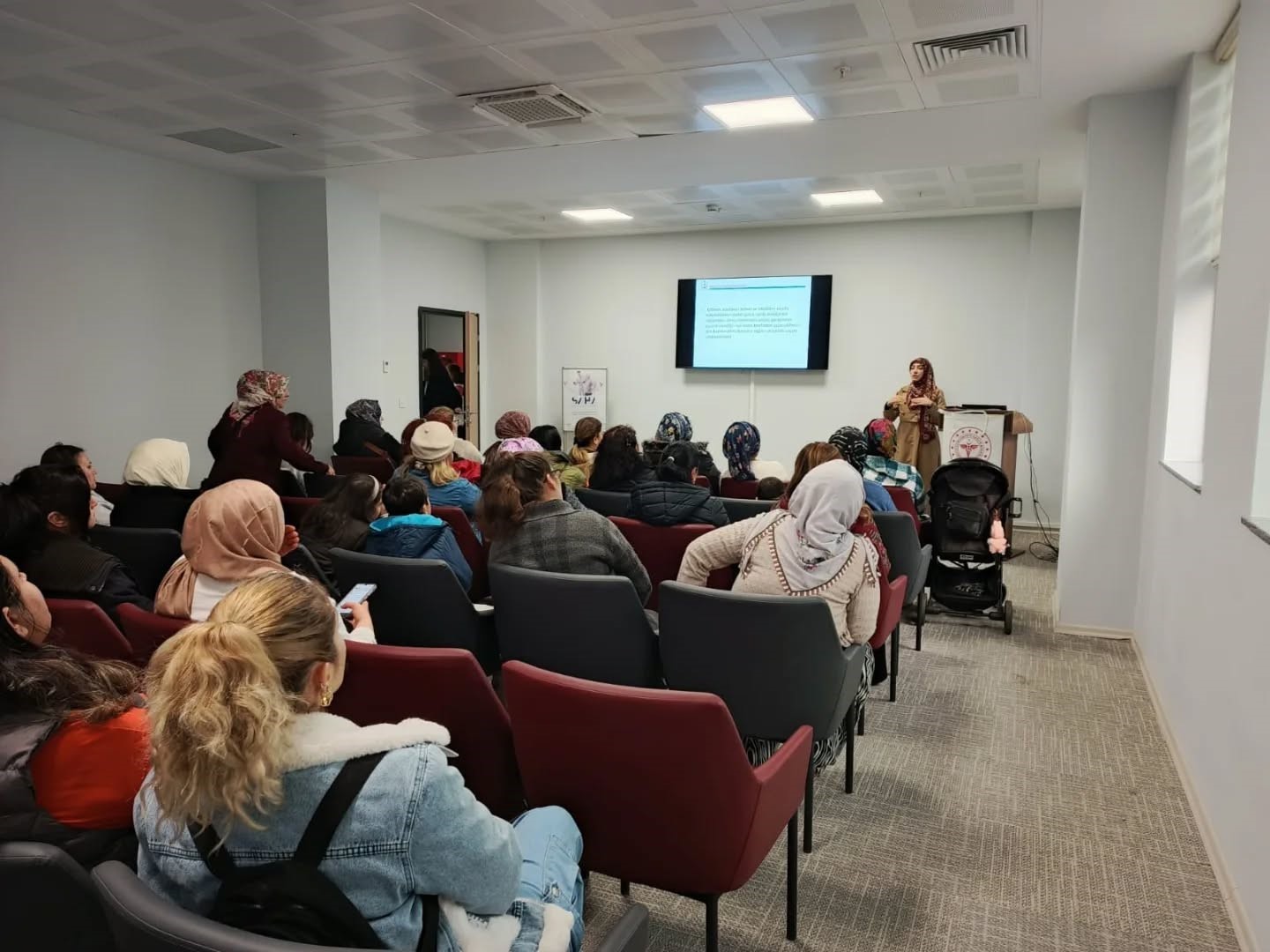 Nazillide Kadinlara Yonelik Saglik Ve Farkindalik Egitimi 115302666467344Fe4Af9150Cf7A68B3