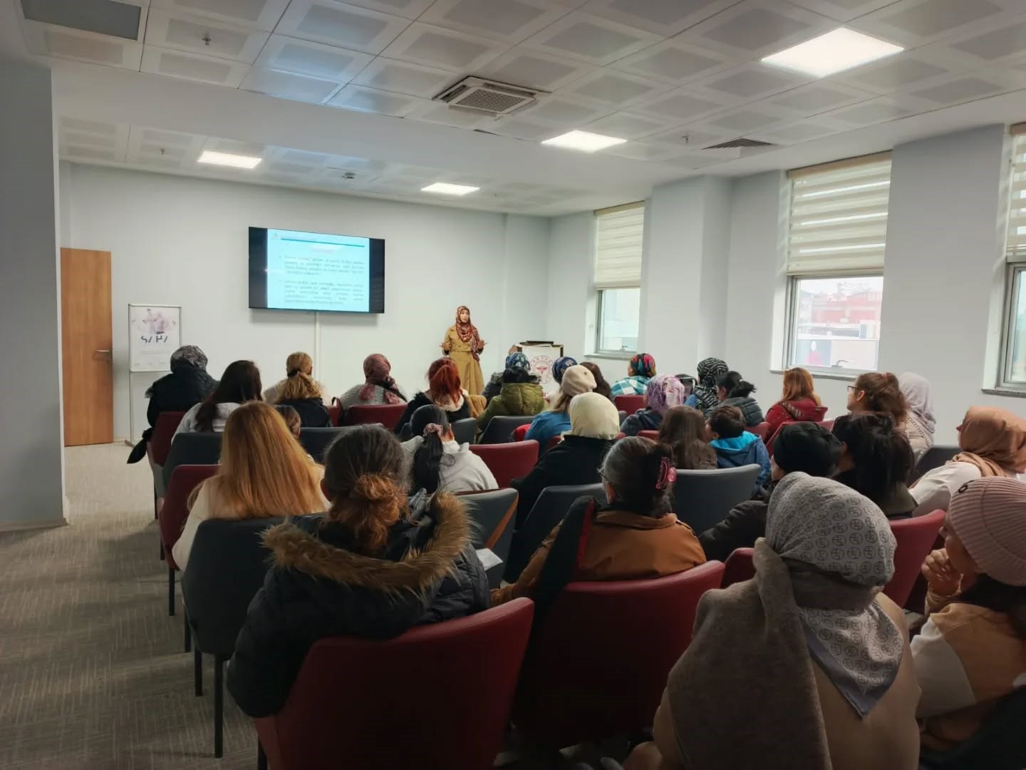 Nazillide Kadinlara Yonelik Saglik Ve Farkindalik Egitimi 86199Ddb0Cffba57384Db5Ba65895491