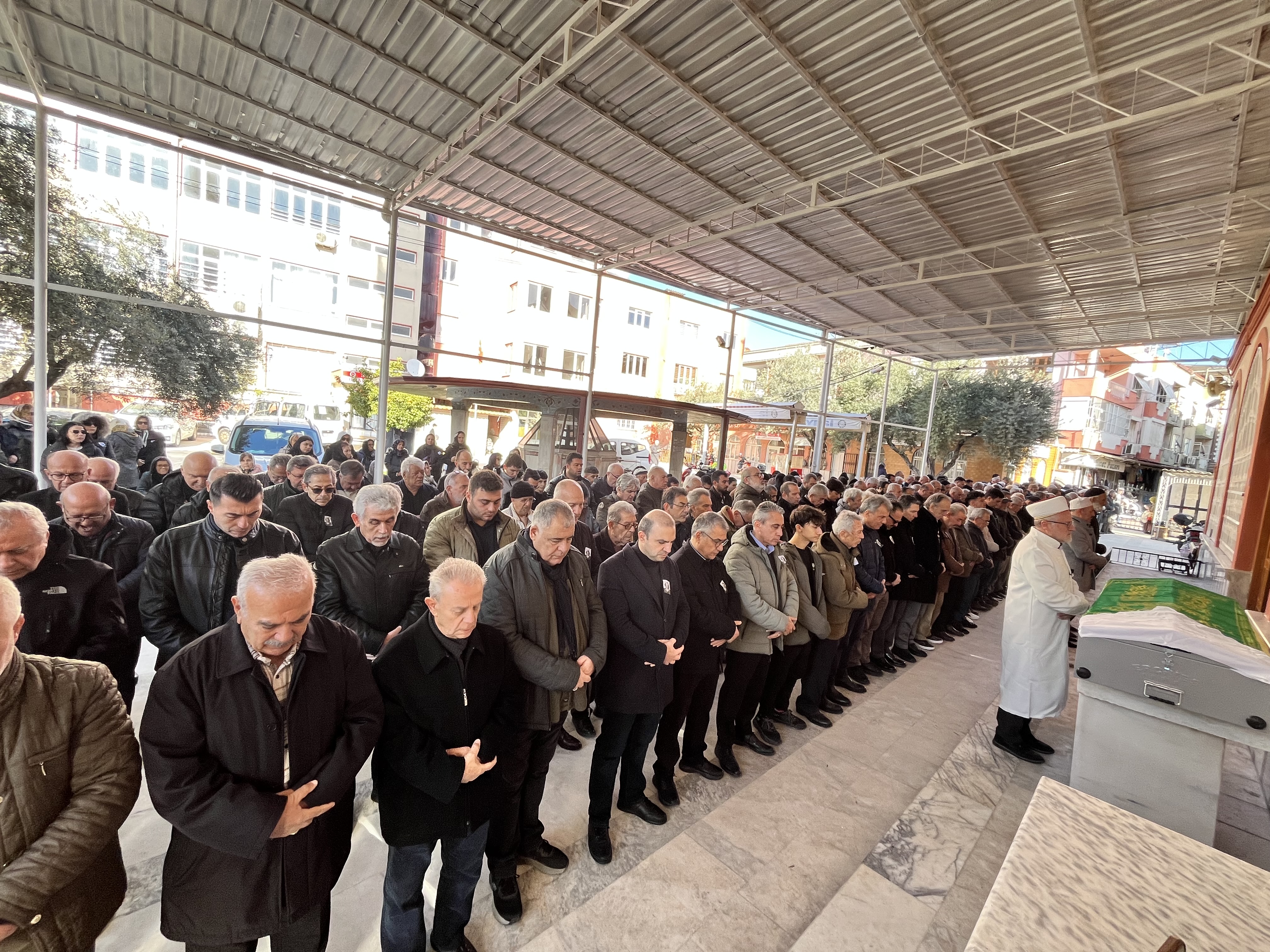 Nazillide Saglik Camiasinin Aci Gunu Doktor Orer Annesini Kaybetti 628992 53956213Cdaf9Bdeff8F104Ee49235Ba