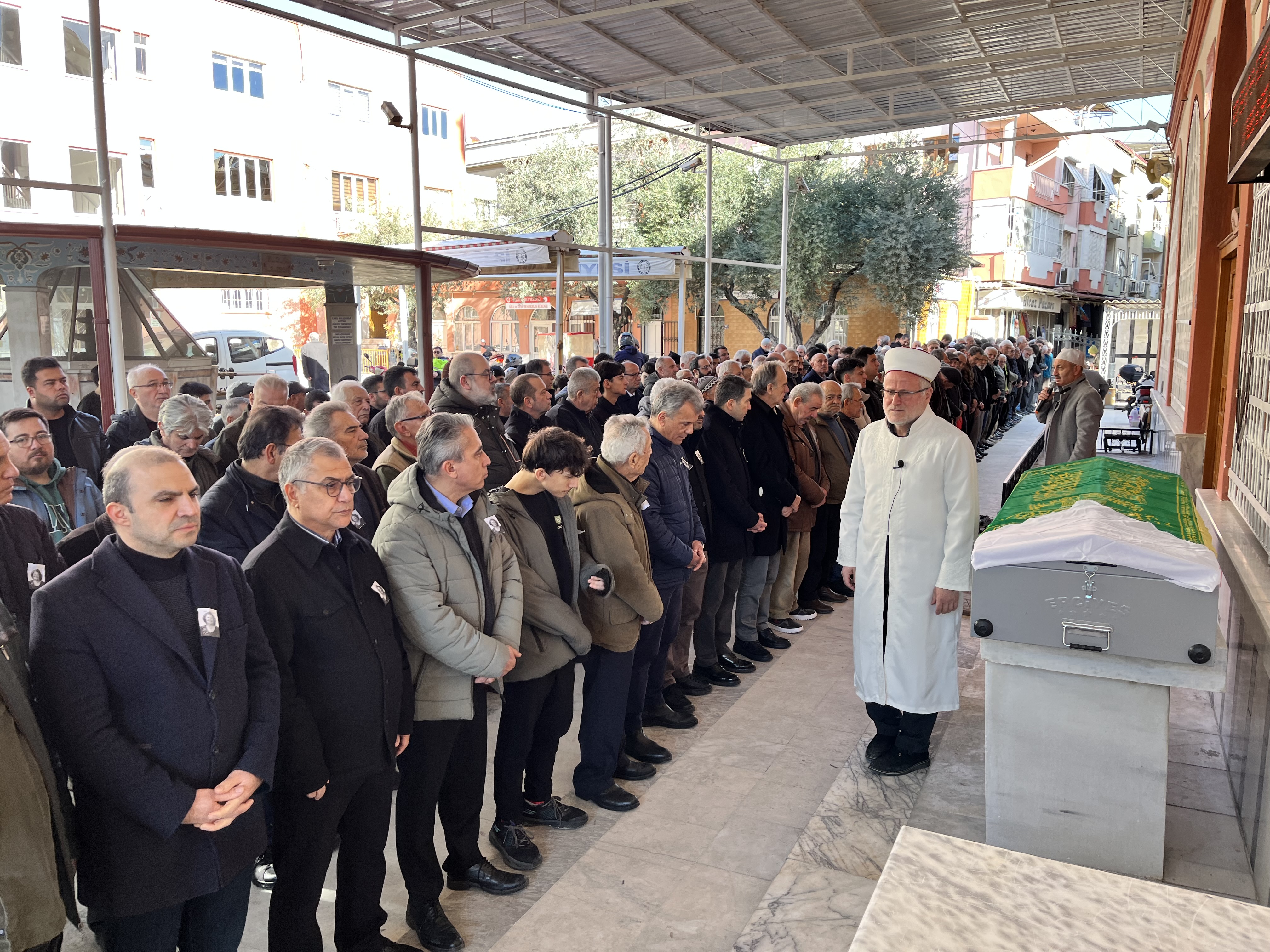 Nazillide Saglik Camiasinin Aci Gunu Doktor Orer Annesini Kaybetti 628992 8Fffe5Cbbeaf6393C1251918Dc061C9E