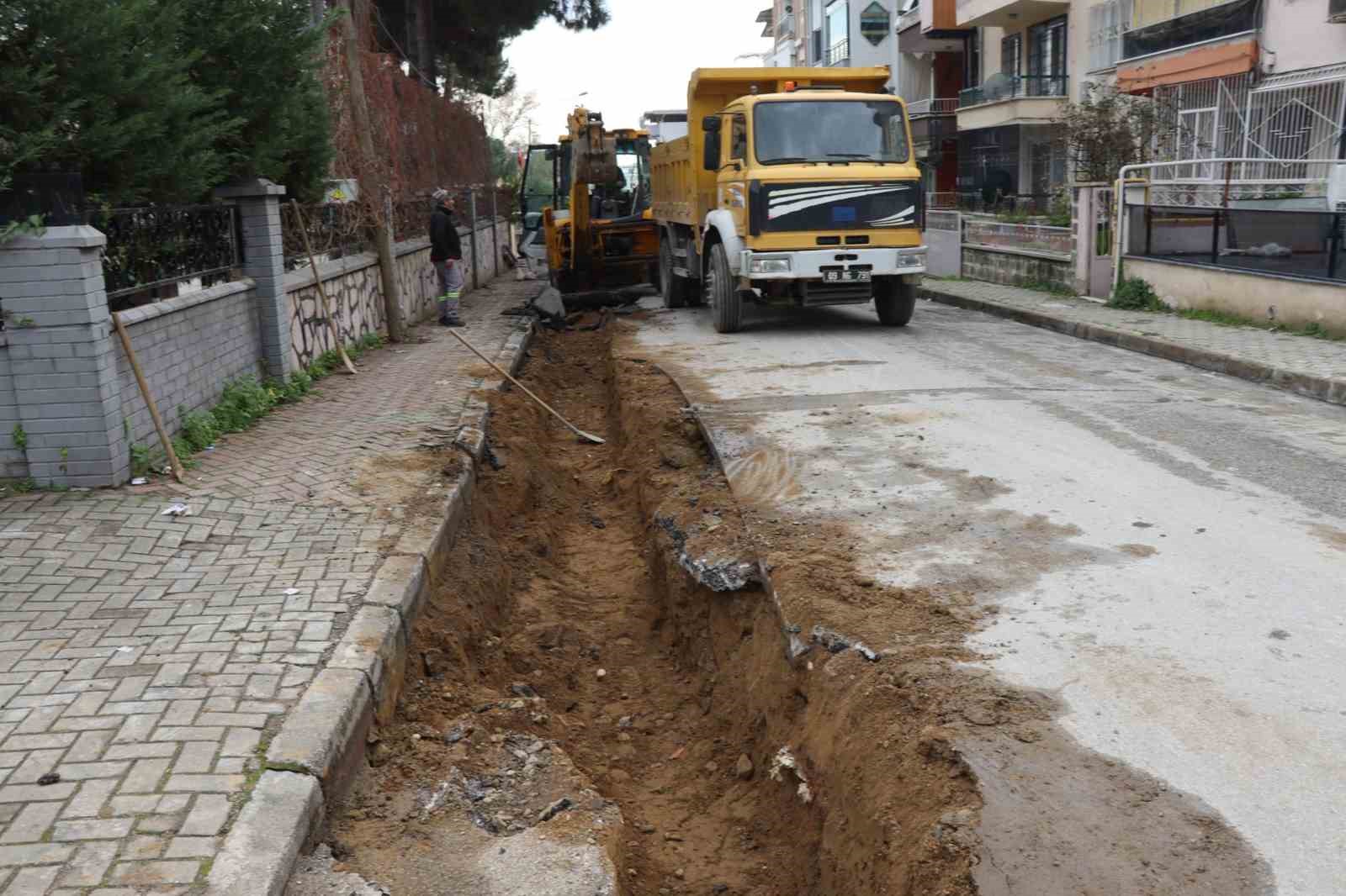 Nazillide Yarim Asirlik Icme Suyu Hatlari Yenileniyor B177Bbb8Cf90E050B426F1Cc6Eeb5765