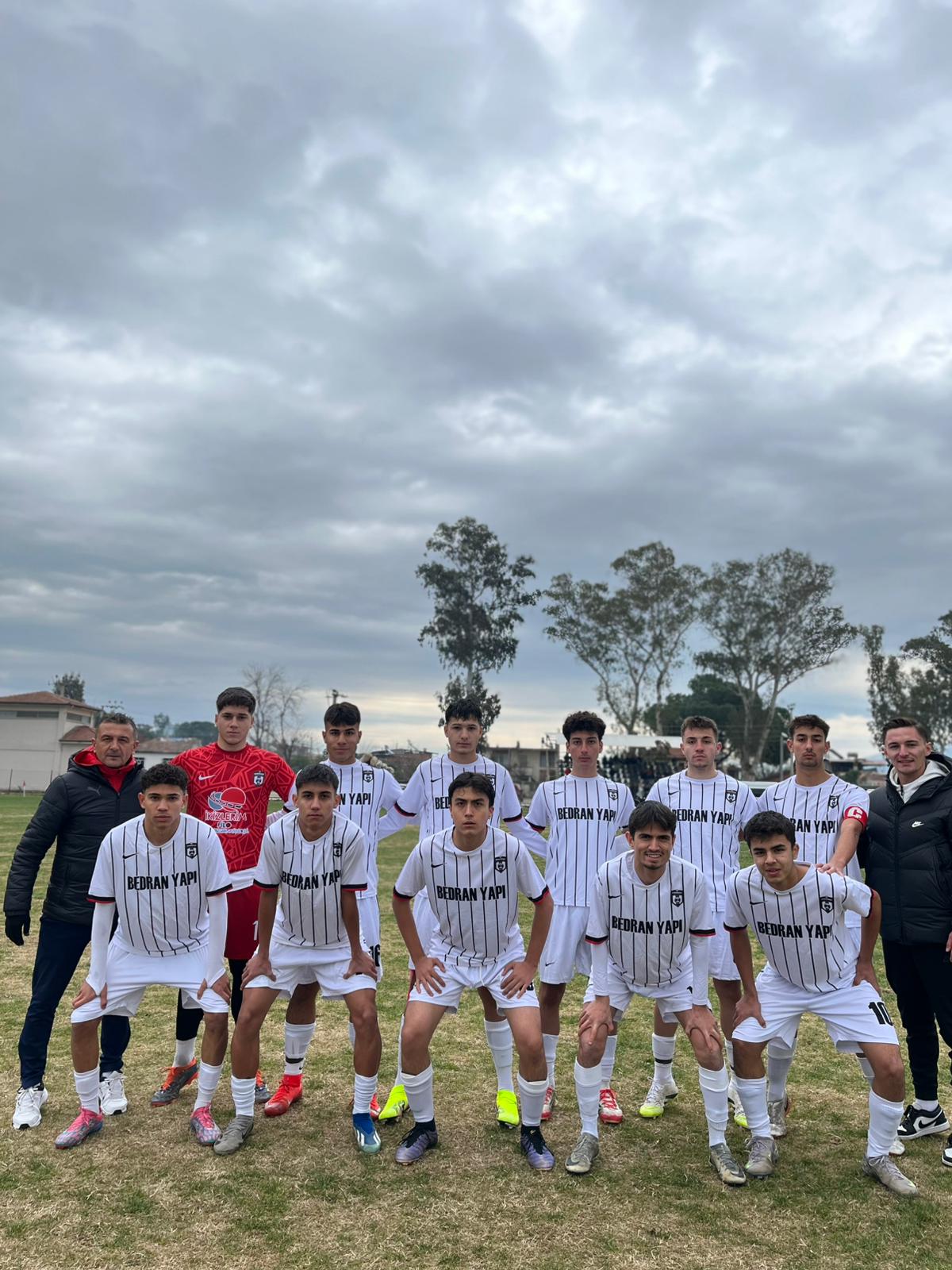 Nazillinin Gencleri Geriden Gelip Kazandi 627412 771710Ddb1A0F3388704Cafbc49Da307