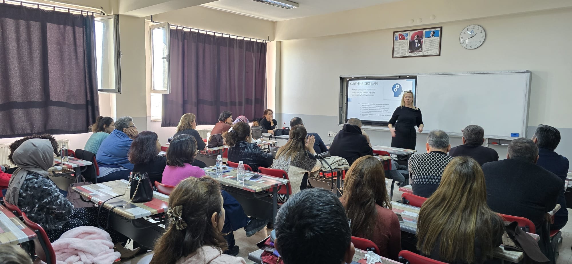 Ogretmenler Turkiye Yuzyili Maarif Modeli Ders Kitabi Yazarlariyla Bulustu 630795 Fb1A25A235Abf5F76D2C8551B4E98343