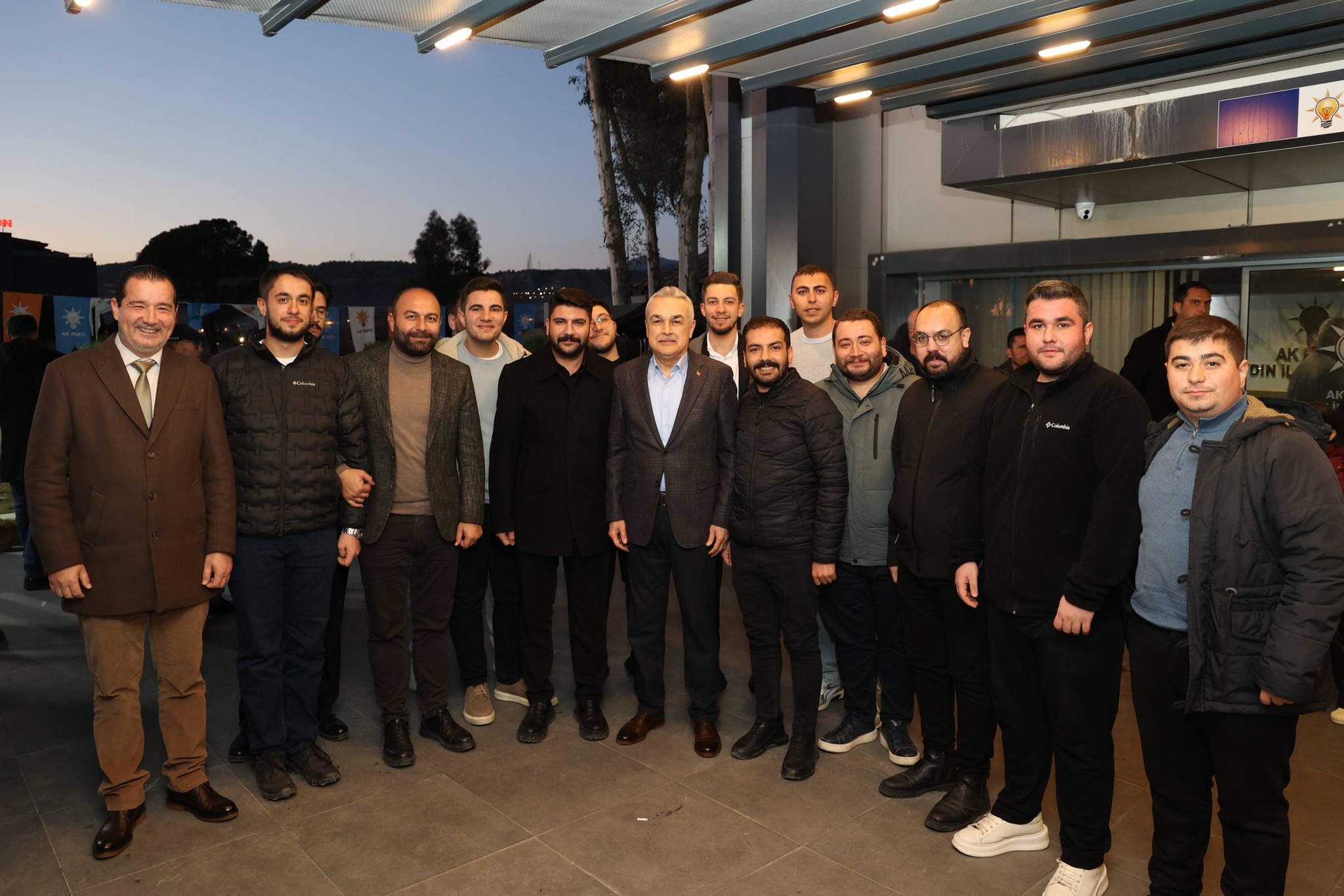 Savas Buyuk Bir Aileyiz 627279 92912D50025695613Eee26F735104504