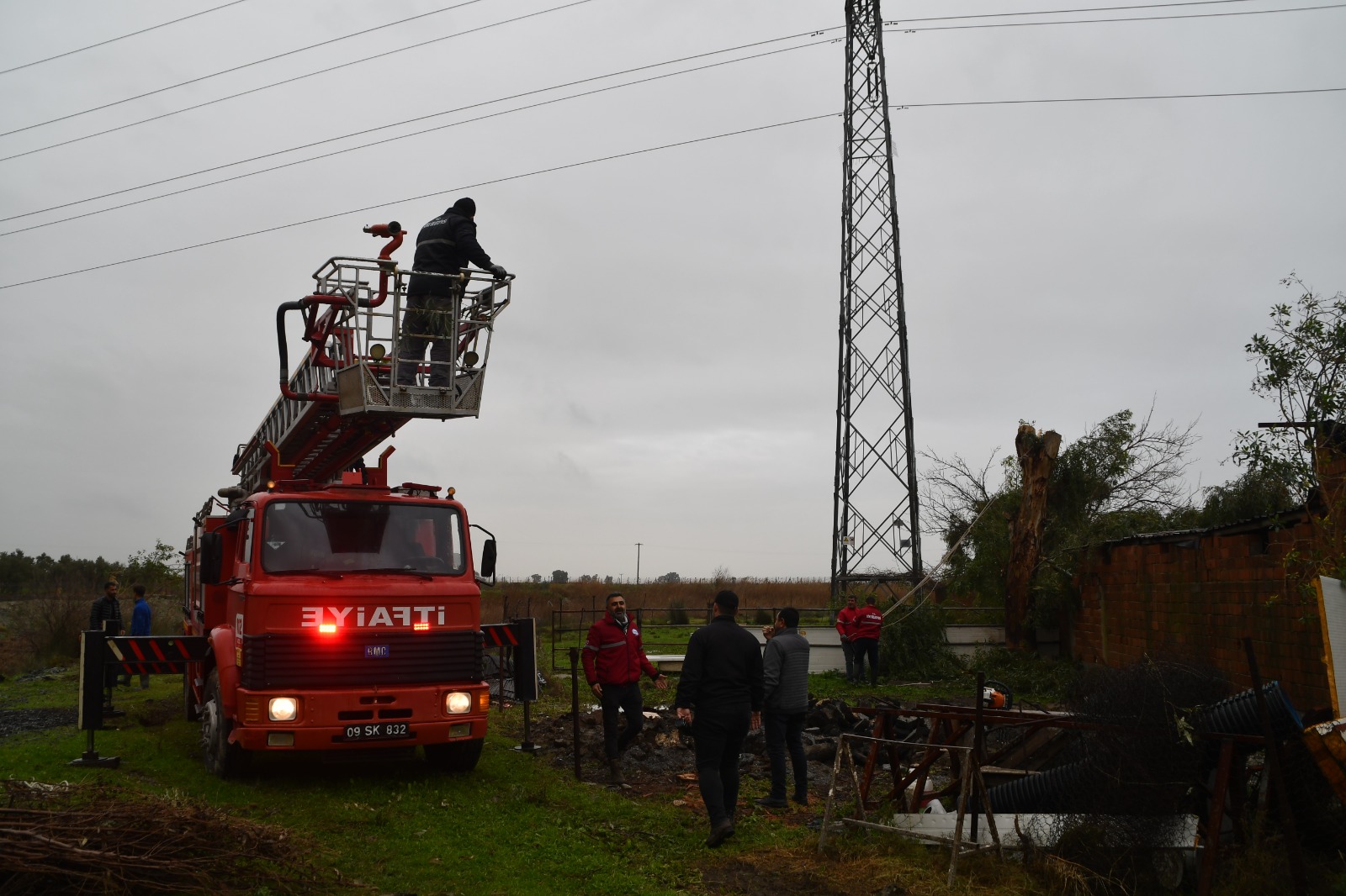 Sokede Selin Yaralari Sariliyor 632865 9189C394Ab794D84C68D80045Eb5A85F