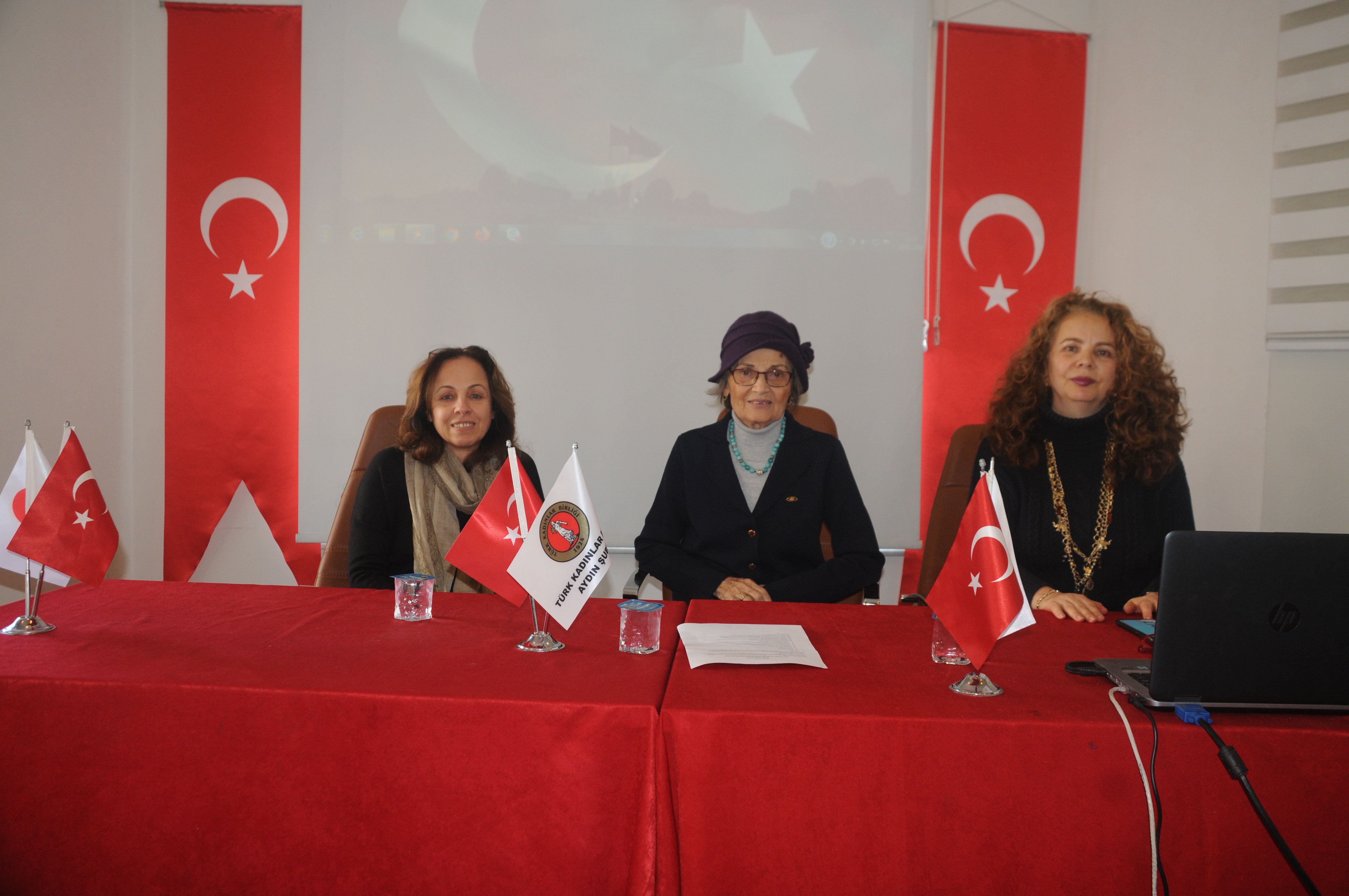 Turk Kadinlar Birligi 630342 Cfefd6C7A03834Bb8B39D91F1Ec136Eb