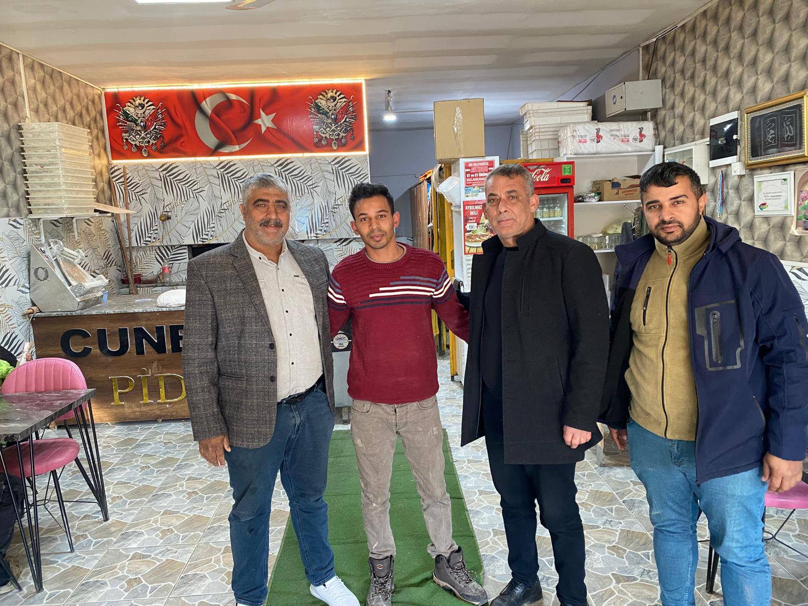 Ucak Ve Ekibinden Acarlar Cikarmasi 631484 Ee83F2F1546C02A4Ceeea8F8D1860C1E