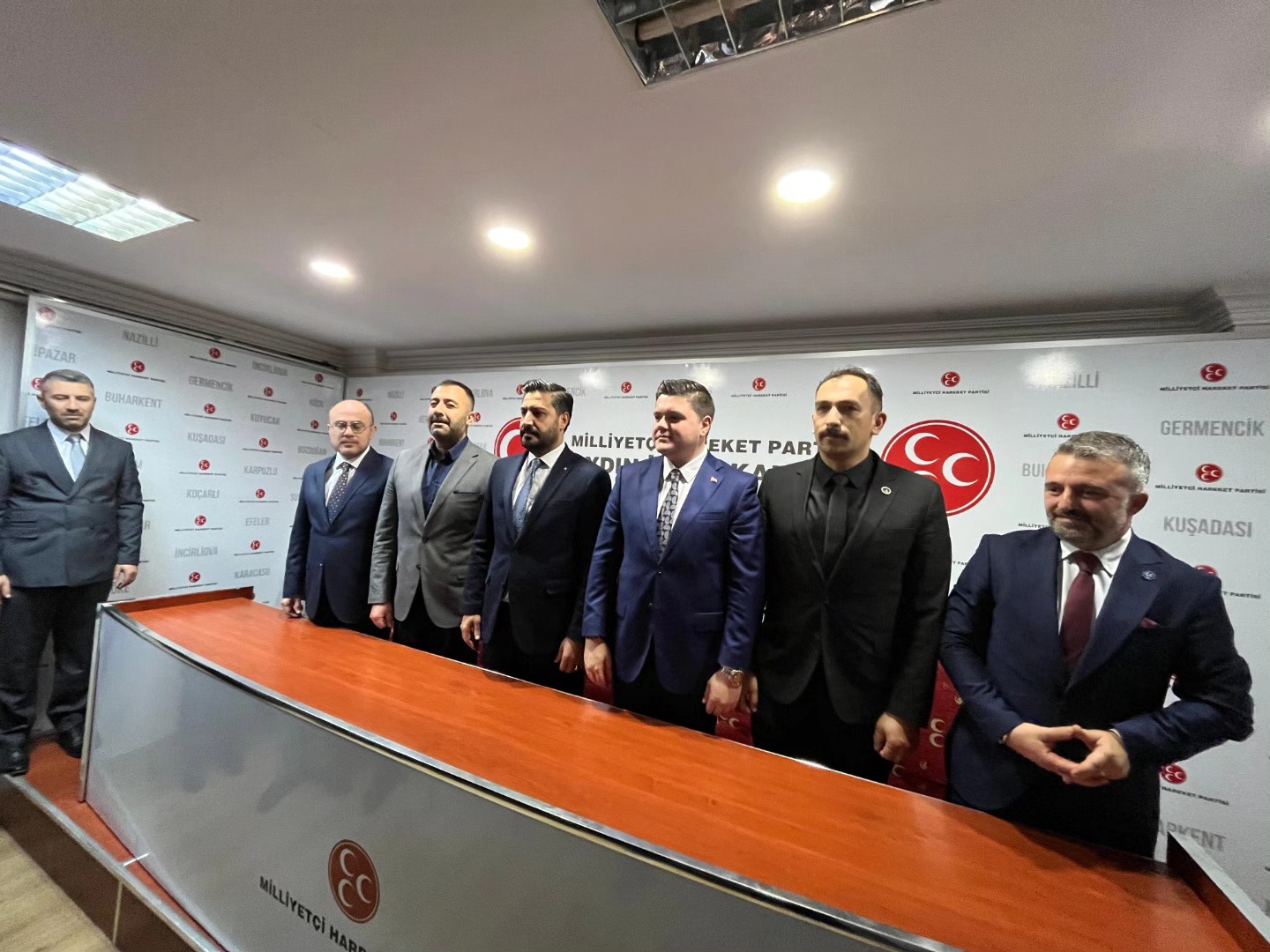 Ulku Ocaklarindan Cihangirogluna Ziyaret 634870 9C59B2837E984Ba4Ded4F6A7F7F55A66