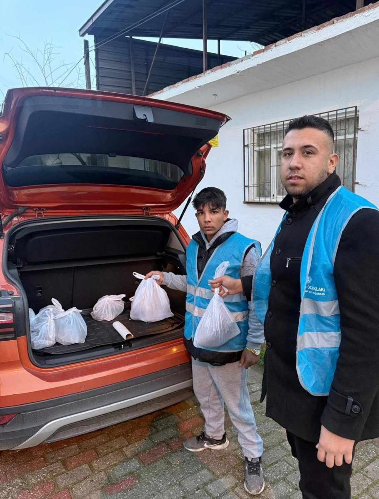 Ulku Ocaklarindan Incirliovada Ihtiyac Sahiplerine Gida Yardimi 633003 87C18360Dacc158Ce33B7C3Bb99A2Fa0