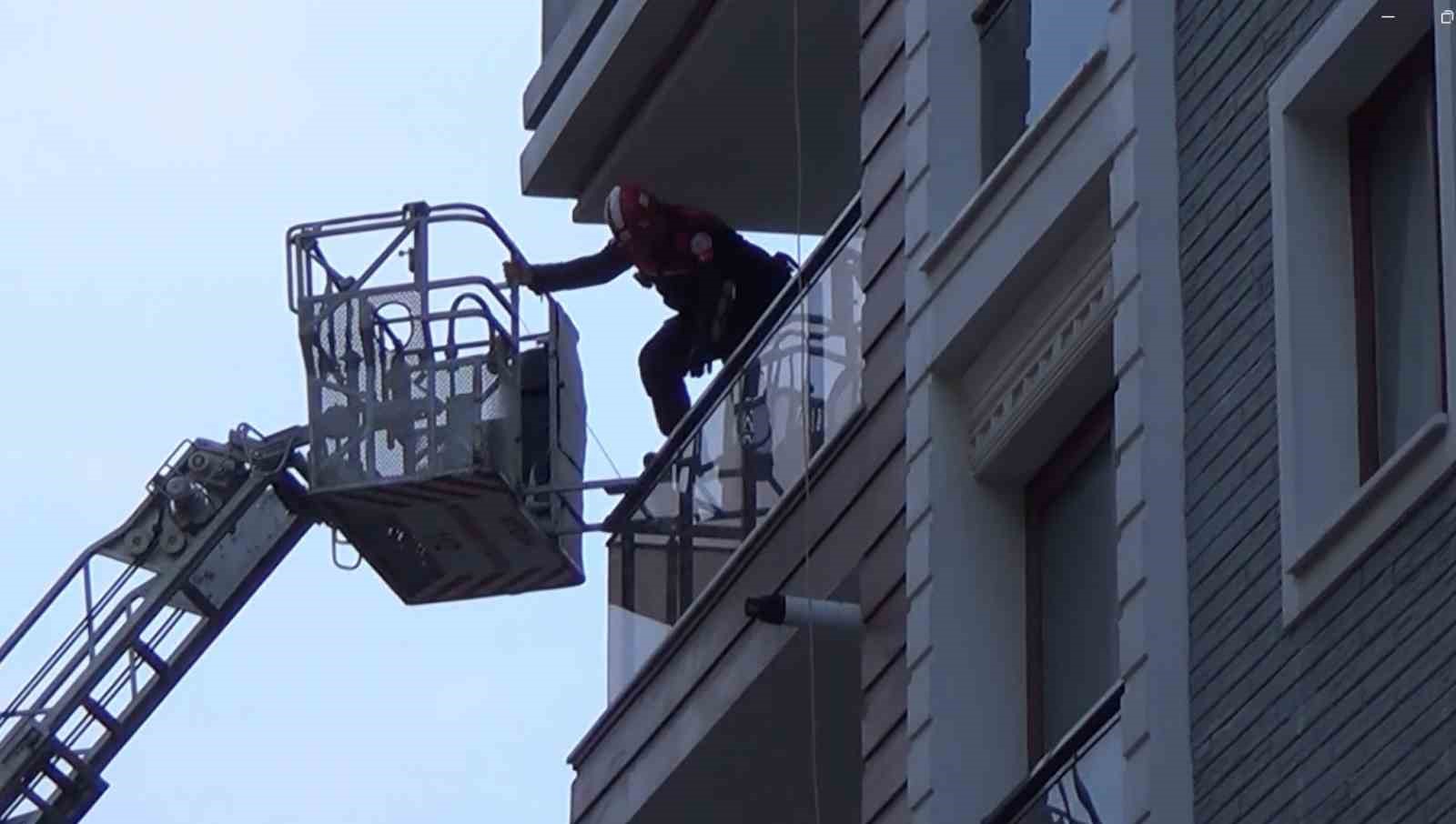 Yakinlarinin Haber Alamadigi Kadin Yataginda Baygin Bulundu 6975248847Deaabf77Eadd6D390E374A