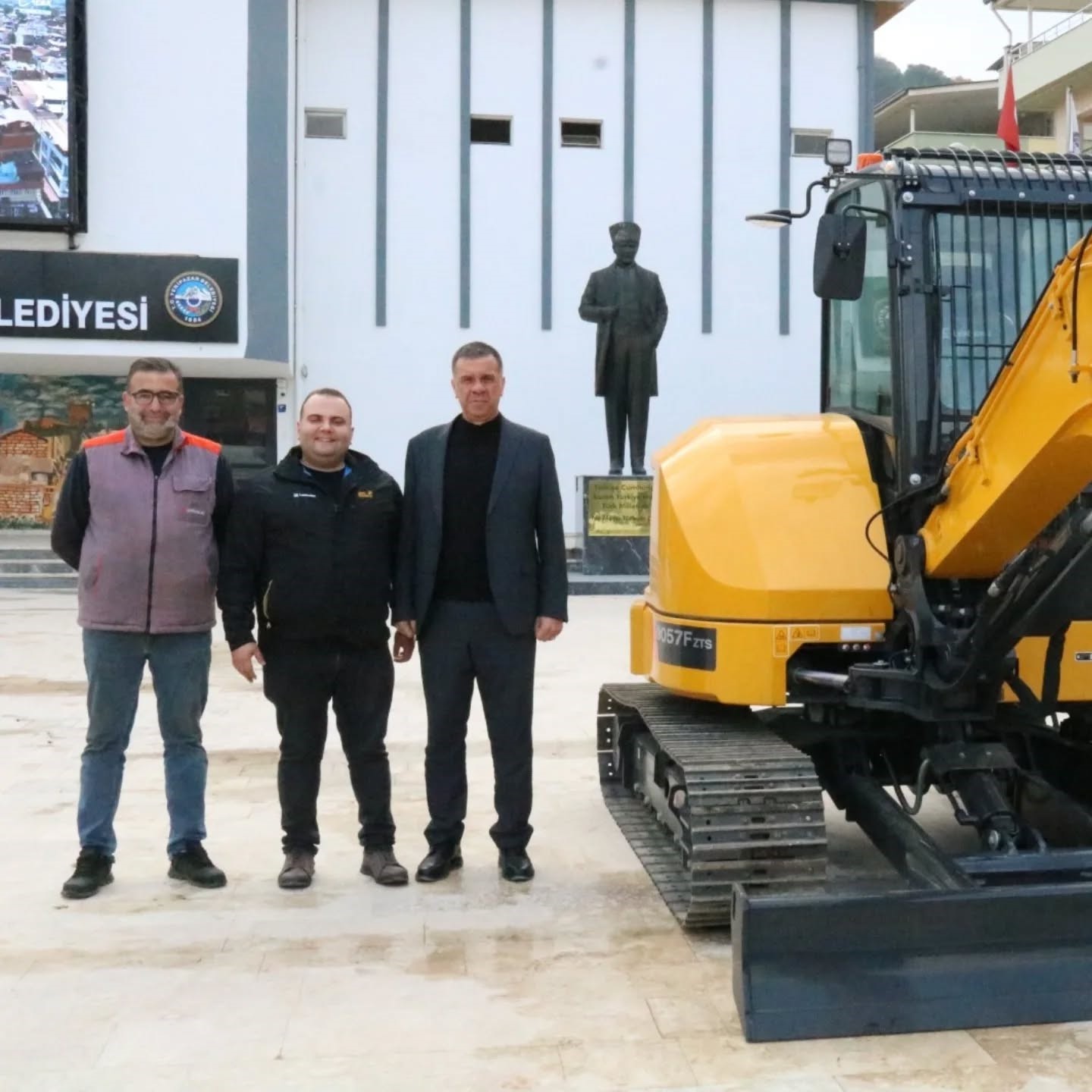 Yenipazarin Arac Filosu Guclenmeye Devam Ediyor 6C1F758507Bfb0Bb3Be83Fb9E9612889