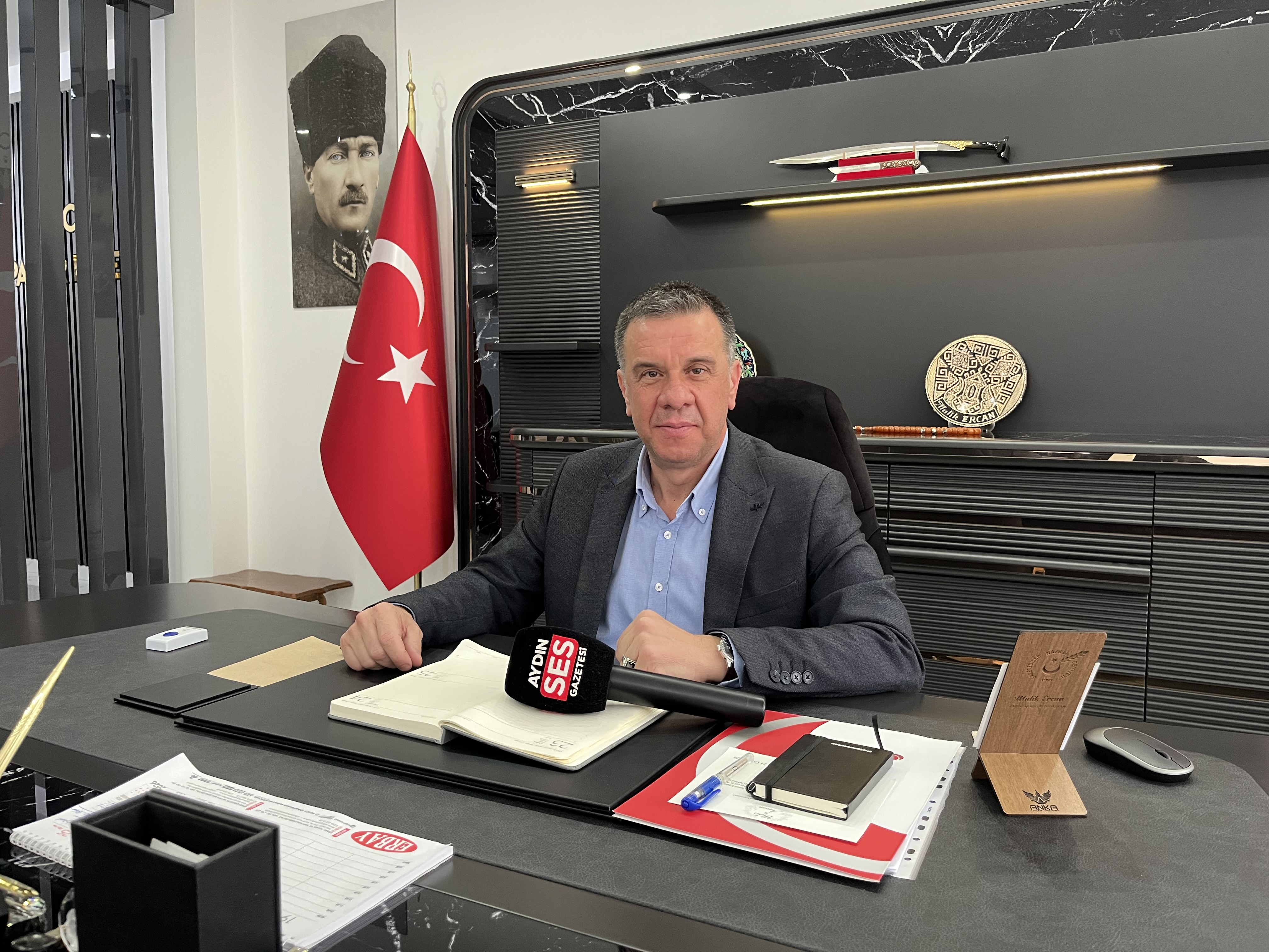 Yenipazarin Sahadaki Baskani Malik Ercan 2025 Yenipazar Icin Hizmet Yili Oldu 632963 98D04295976539C32233Ad6A4B454F8E