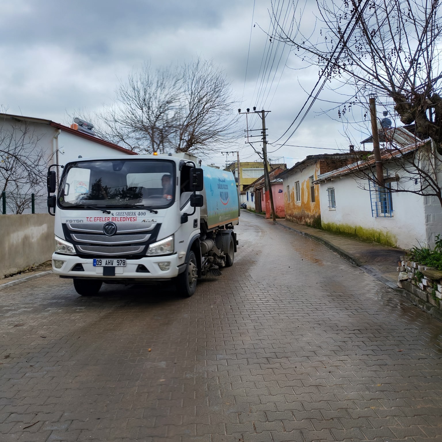 Yogun Yagisin Ardindan Efeler Belediyesi Sahada 634914 6Dcdc55917A925880C806B76C5Df87E0