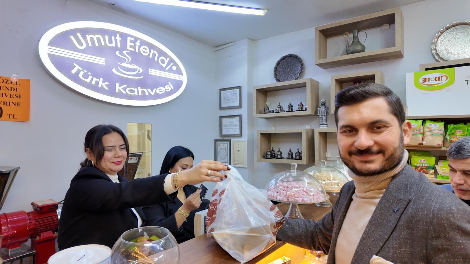 1999Dan Gelen Lezzet Nazillide Umut Efendi Kapilarini Acti 639022 Eacd6Dc82Febfdaf015D5C7F099F2967