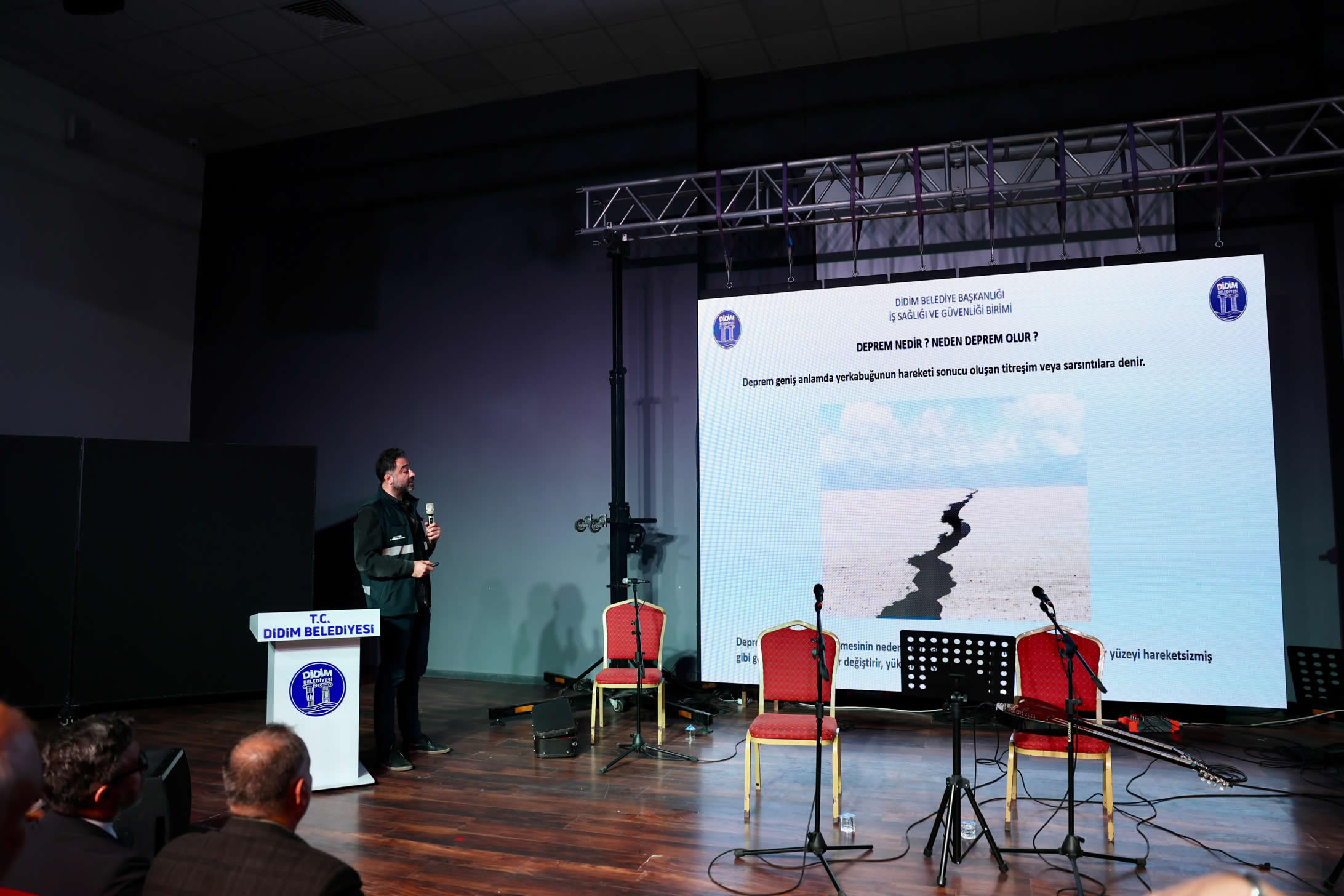 6 Subat Depremlerinde Hayatini Kaybedenler Didimde Anildi 636821 621Fa074226133418Fa26B80E7335E1B