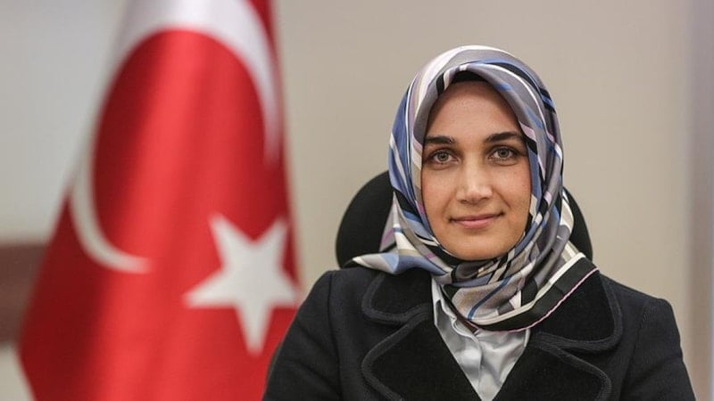 6997F684D8Fda140 W1200Xh675