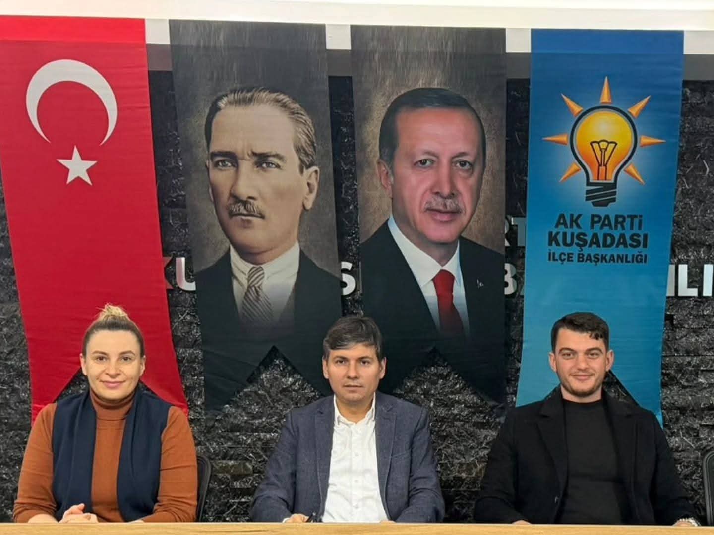 Ak Parti Kusadasi Yonetim Kurulu Toplantisinda Bulustu 635906 3F622575786Cf16Bcf655Fdae0173A35