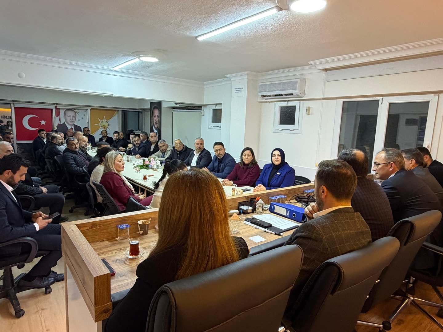 Ak Partili Erdemden Didim Teskilatina Ziyaret 635834 2D1B9Bb9C5943A1C5409Ef3C034Ca2D0