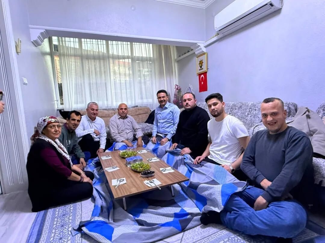 Ak Partili Tuncer Kocarlinin Sevilen Isimlerine Misafir Oldu 642421 Eeb045F9228774Cabefbbdd5329A0E99