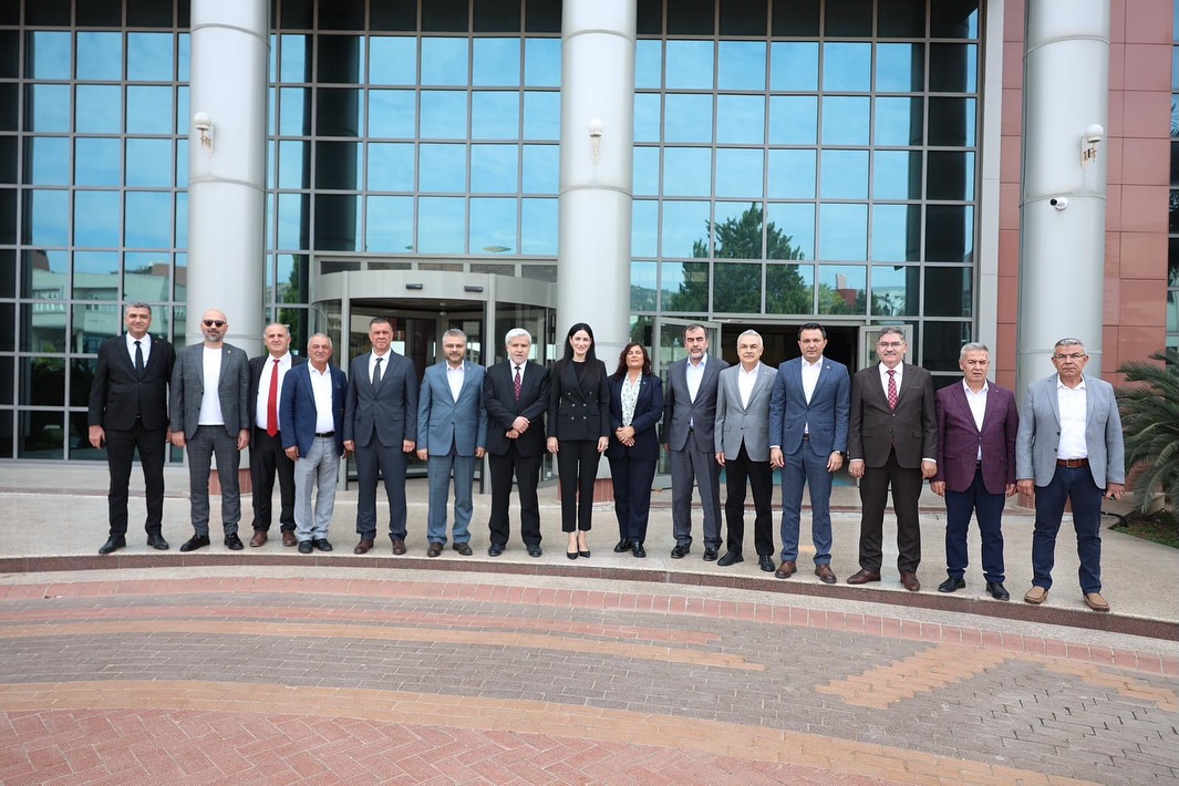 Ak Partililer Il Danisma Meclisinde Bulusuyor 637454 023Fd6A0931E0852Be5Dc064A12256Bc