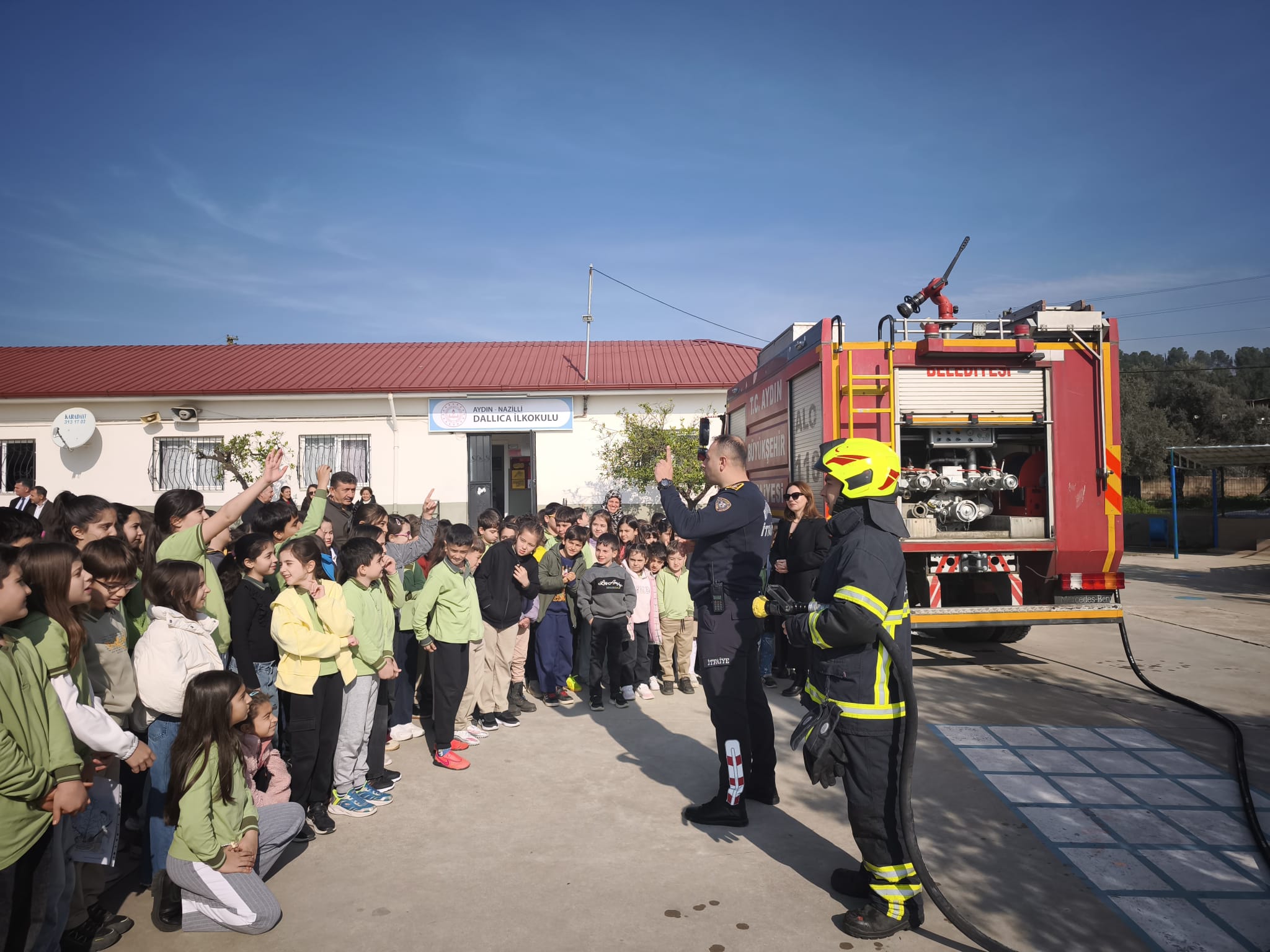 Alevlere Karsi Bilincli Nesil Nazillide Cocuklara Yangin Egitimi Verildi 641796 954Fffc8A24F1412831D8C4Bc1A865A5