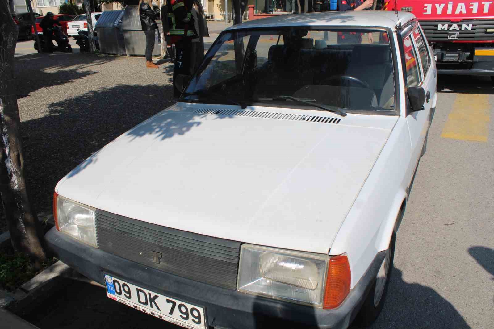 Aractan Duman Cikiyor Ihbari Ekipleri Harekete Gecirdi 31544258Bae55138D4Fa21Eecbe8Ae8A