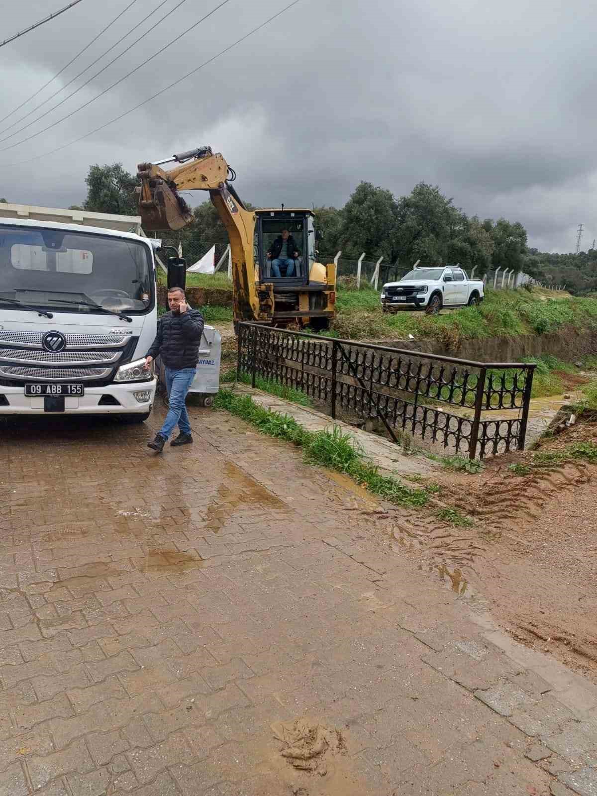 Aski Ekipleri Temizledi Taskinin Onune Gecildi 9D0Fb01D81715Bf3B14F79A510C42424